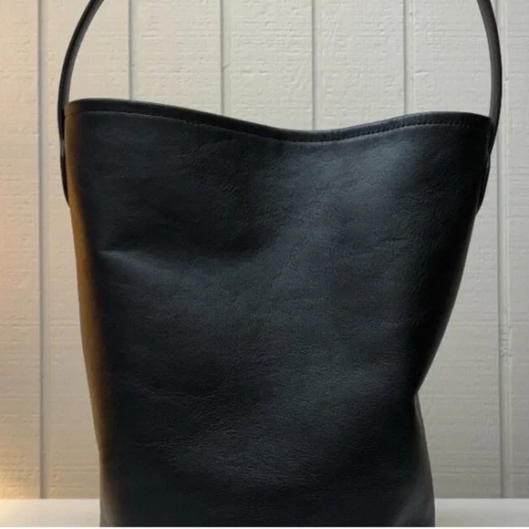 Jcrew Berkeley Bucket Bag - Picture 4 of 7